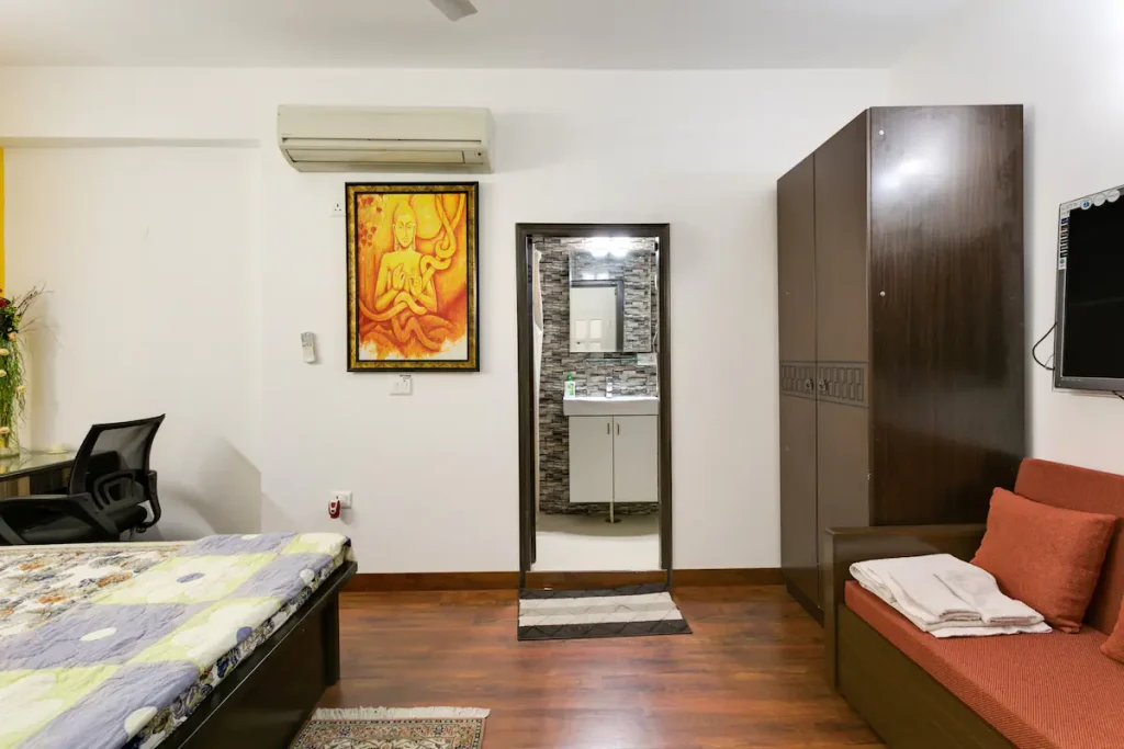 Moydom Private 1 BHK Apartment South Delhi.