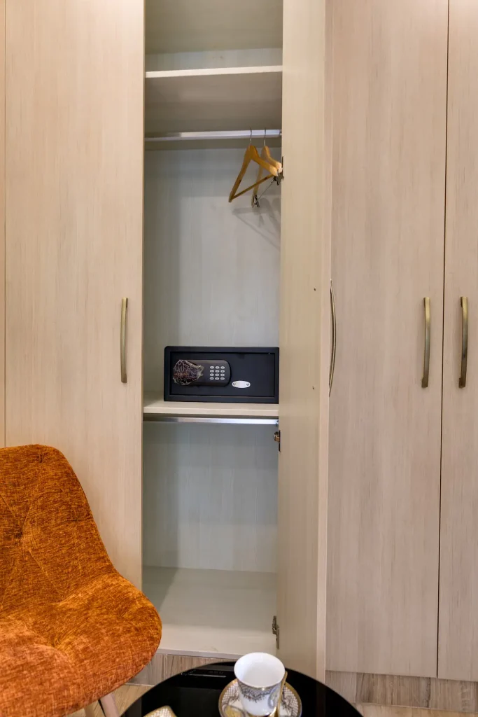 NFC Apartment South Delhi: Explore Comfort at Moydom