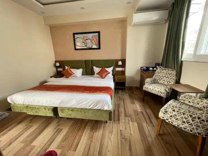 Moydom is your ultimate retreat in the heart of Delhi, where comfort and luxury meet.